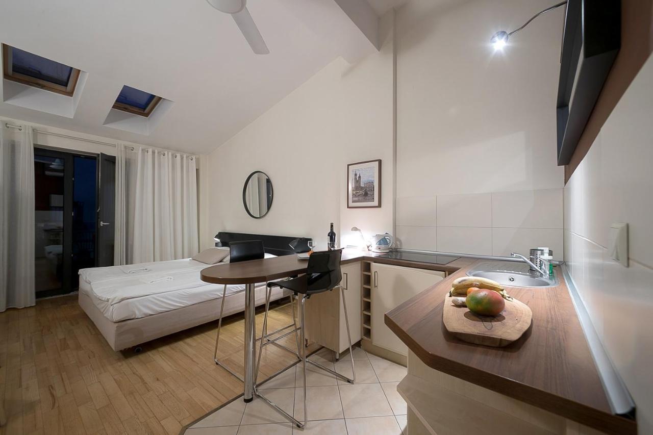 Main Square Studio With Terrace & Air Condition Cracovie Extérieur photo